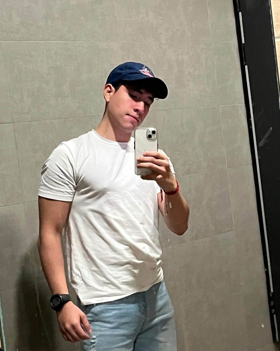 <em><strong>Carlos M.</strong></em>